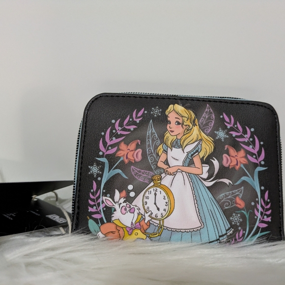 Disney Loungefly Alice In Wonderland Winter Drawing Zip Wallet White Rabbit New! - Picture 2 of 6